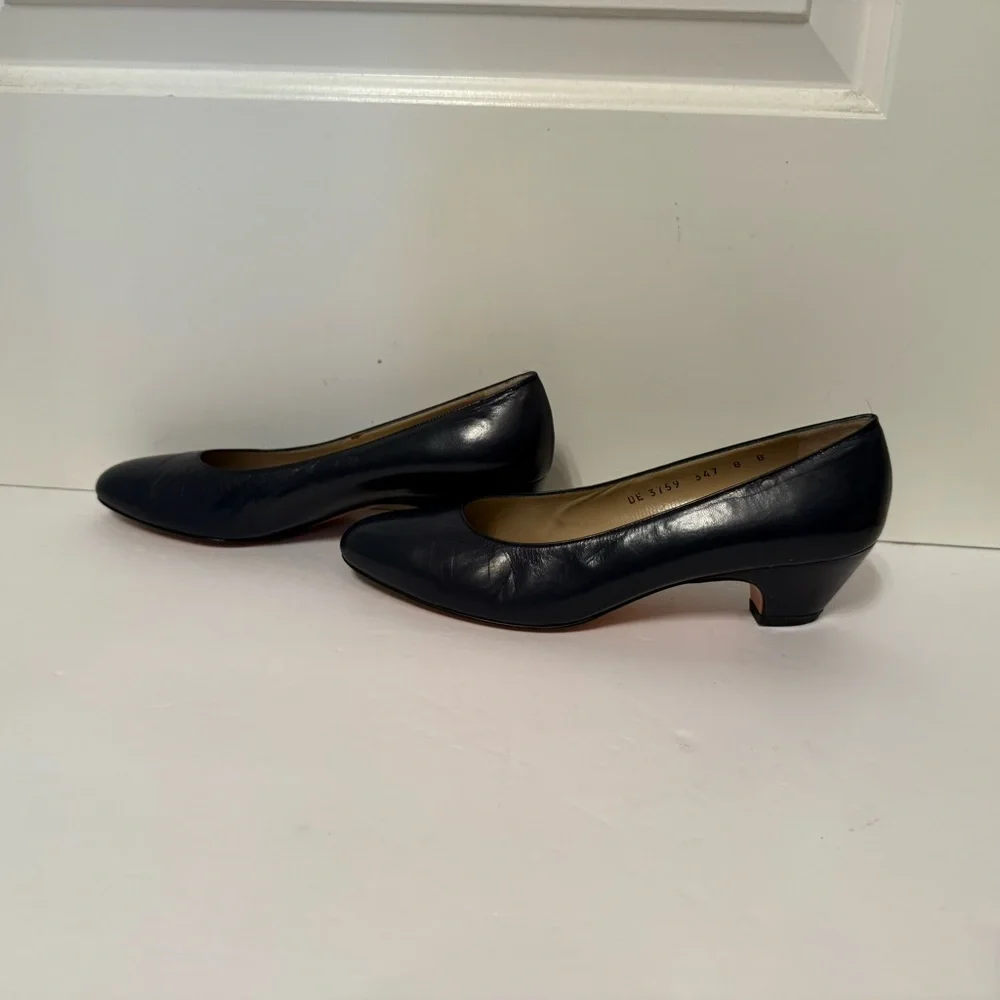 ⭐️SALVATORE FERRAGAMO SHOES HEELS NAVY BLUE LEATHER SIZE 8B ITALY LUXURY